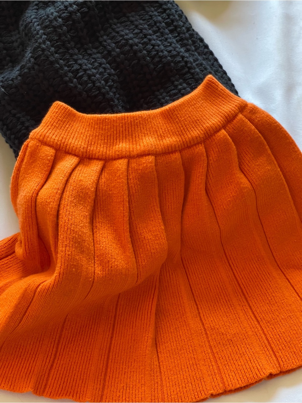Girls Pleated Knit Skater Skirt in Bright Orange 18-24 Months EUC
